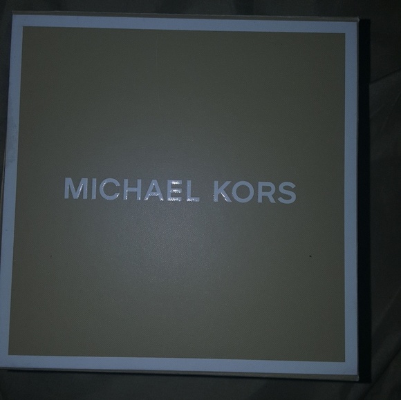 Michael Kors Watch - Picture 2 of 4